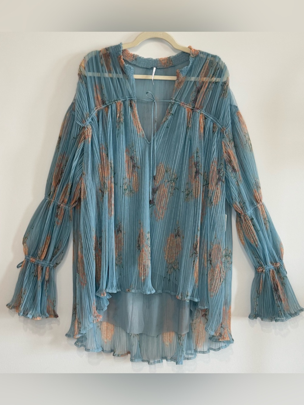 NEW Free People Dahlia Dark Combo
Tunic Bell Sleeve Oversized Flowy Size M - Picture 3 of 11